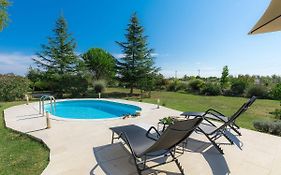 Holiday Home Bozac - Voj100 By Interhome